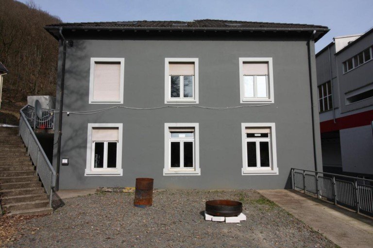Bild... Altena Mehrfamilienhaus Wohn- und Gesch�ftshaus mit 7 % Rendite ? Solides Investment mit Substanz