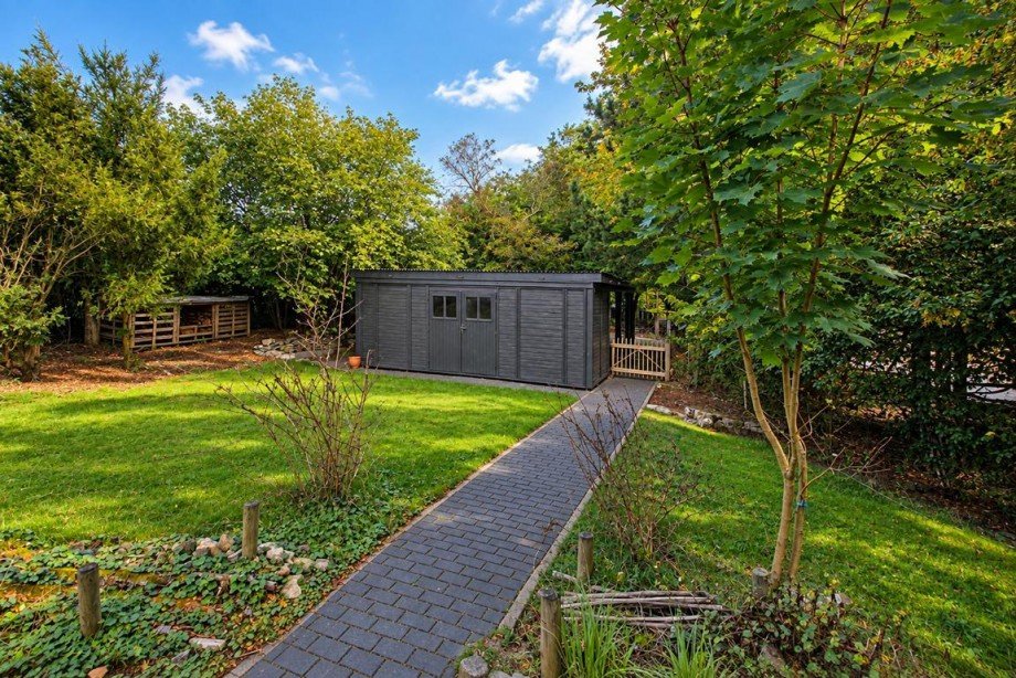 Gartenbereich und Schuppen Einfamilienhaus M�hnesee