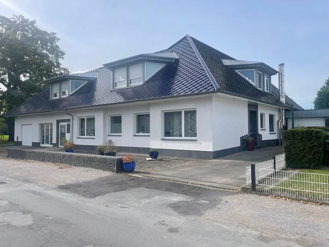 Bild... Zweifamilienhaus L�nen