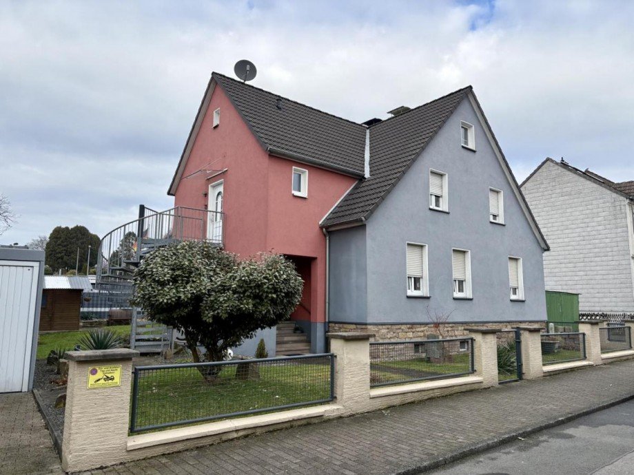 Bild... Zweifamilienhaus Schwerte