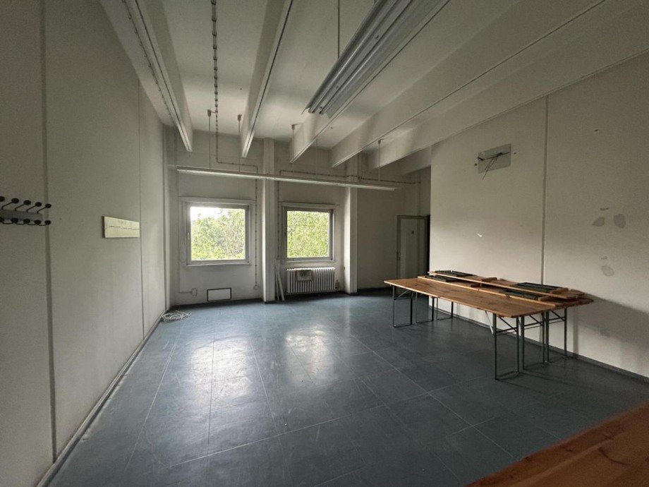 Bild... Halle / Lager / Produktion Selm