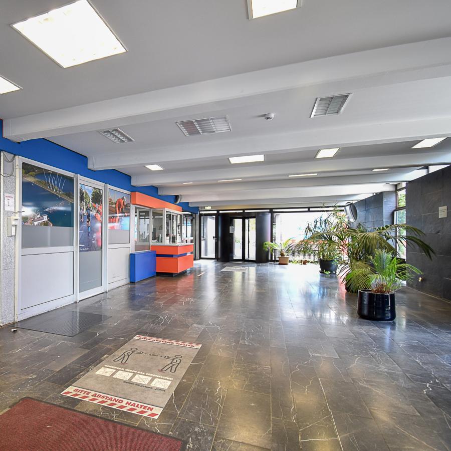 Eingangsbereich im Erdgeschoss Etagenwohnung K�ln